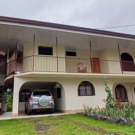Alinas House Apartment La Fortuna Екстериор снимка