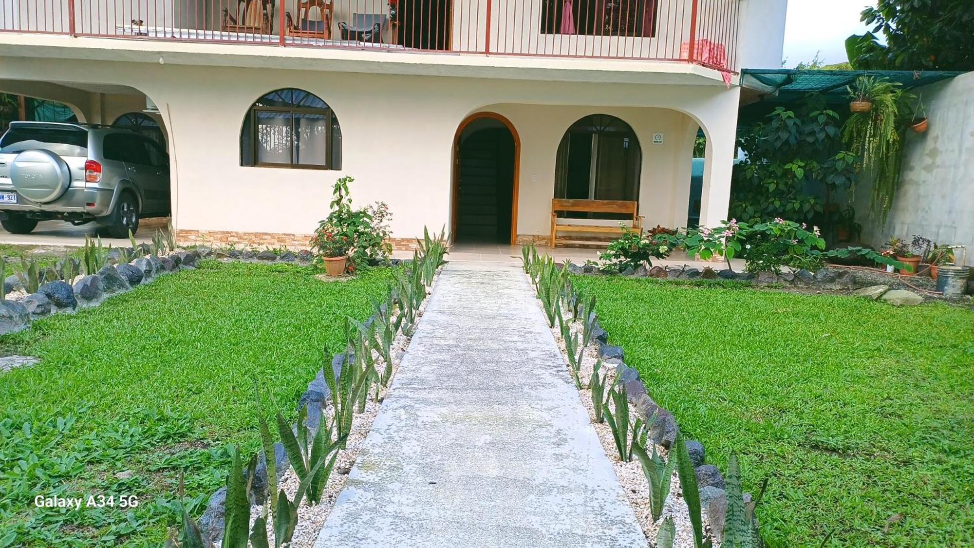 Alinas House Apartment La Fortuna Екстериор снимка