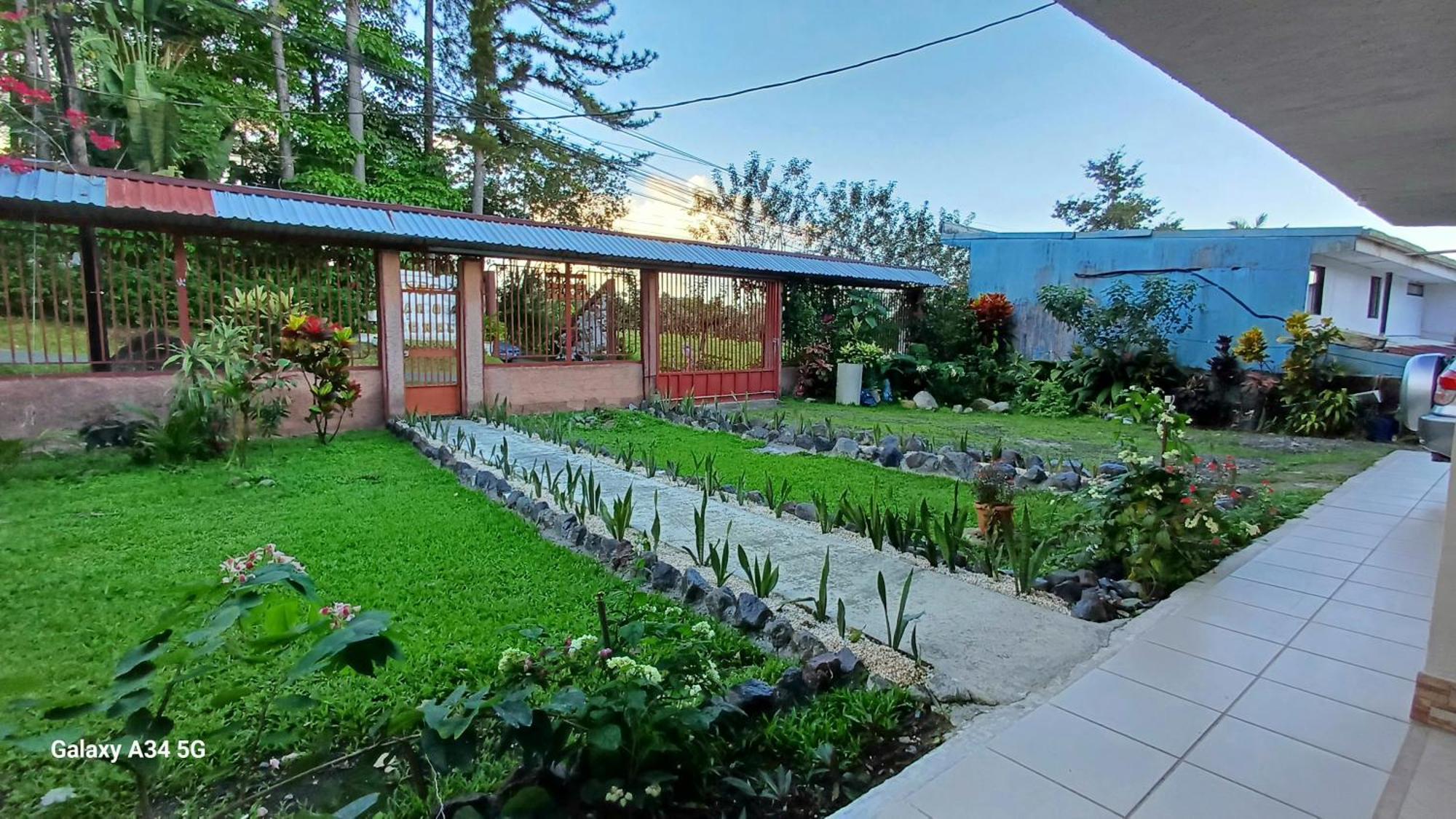 Alinas House Apartment La Fortuna Екстериор снимка